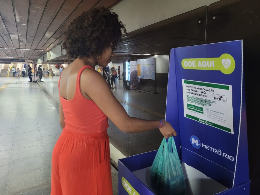 Metrô Rio recebe donativos para os desabrigados do Sul