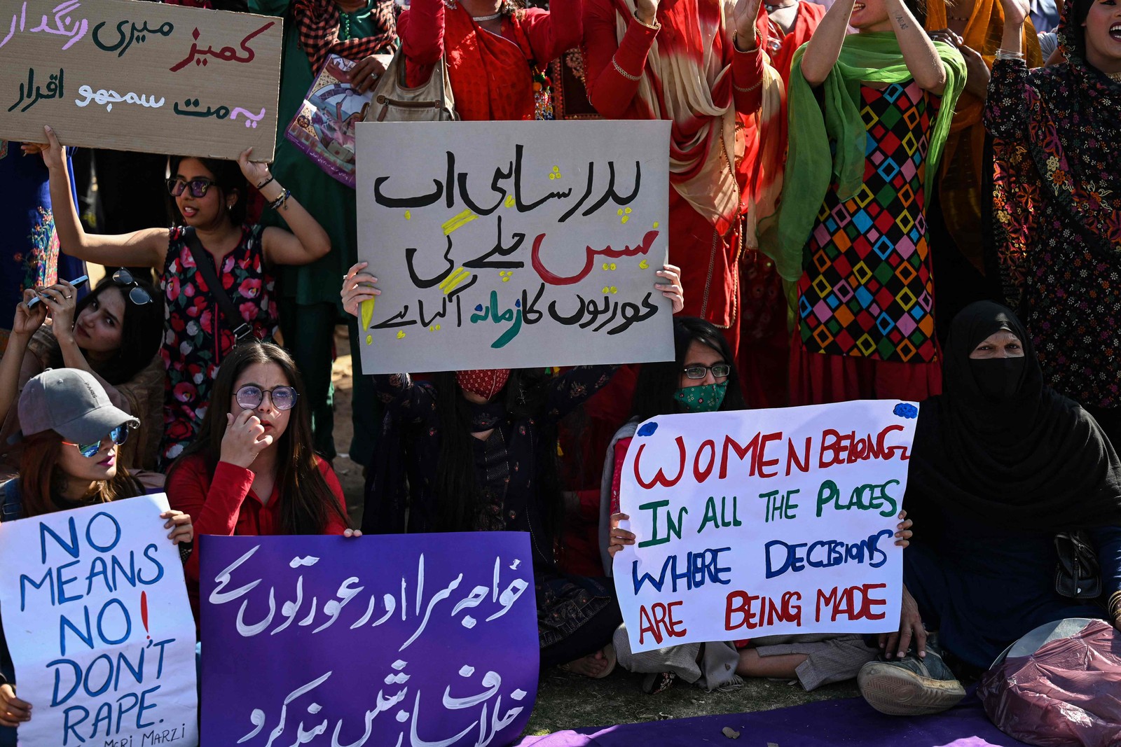 Manifestação para marcar o Dia Internacional da Mulher, em 2023, em Islamabad, no Paquistão. Aamir Qureshi / AFP