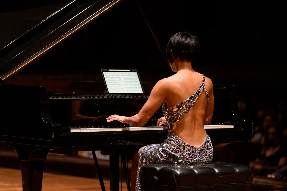 A pianista Yuja Wang no Theatro Municipal — Foto: Divulgação/Erio von Kruger 