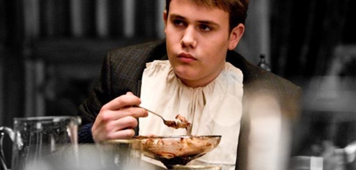 Robert Knox (1989-2008), que interpretou Marcus Belby em 'Harry Potter e o enigma do príncipe', foi morto afacadas aos 18 anos do lado de fora de um bar em Londres — Foto: Reprodução.