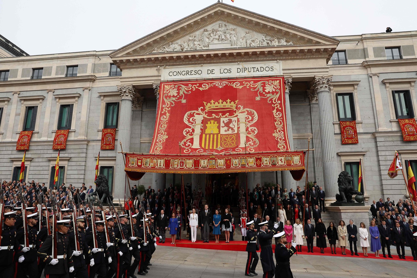 Cerimônia de juramento à Constituição espanhola é tradição da Coroa — Foto: Pierre-Philippe Marcou/AFP