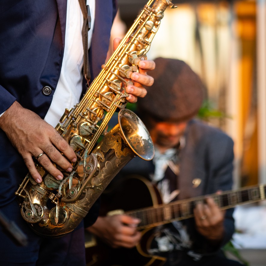 Músicos que se apresentam no Hotel d'este, em Búzios