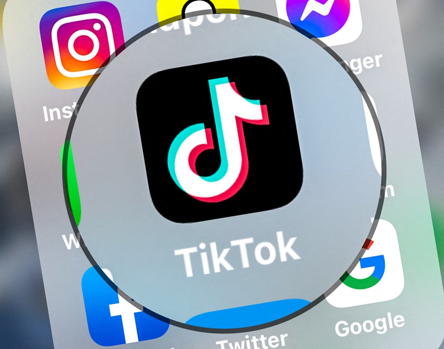 Logo do TikTok exibido em tablet