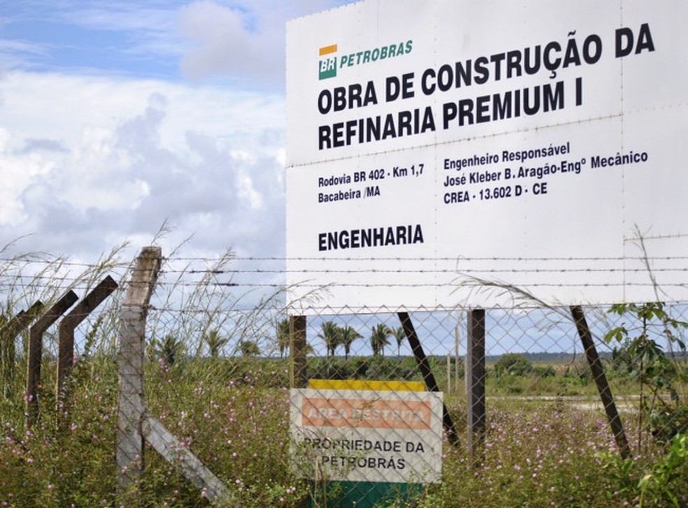 Obras inacabadas da Refinaria Premium l, no Maranhão, em 2014: projeto nunca foi adiante — Foto: Chico de Gois/Agência O Globo