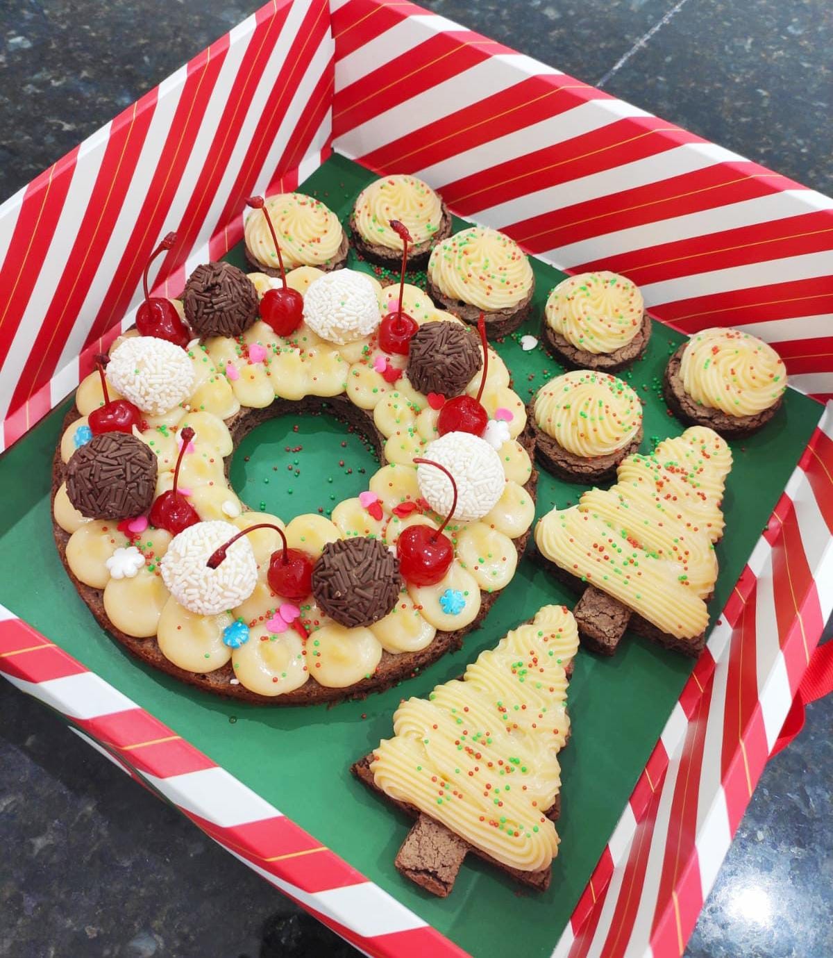 Sobremesa presente. A linha de Natal da cake designer Ilana Signorelli (98856-2836) inclui a Guirlanda de Brownie: de 20cm, R$ 140; ou de 25cm, R$ 190 — Foto: Divulgação