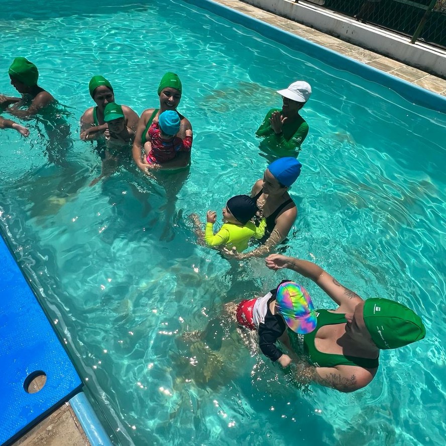 A Vila Olímpica da Mangueira tem vagas para as aulas de natação