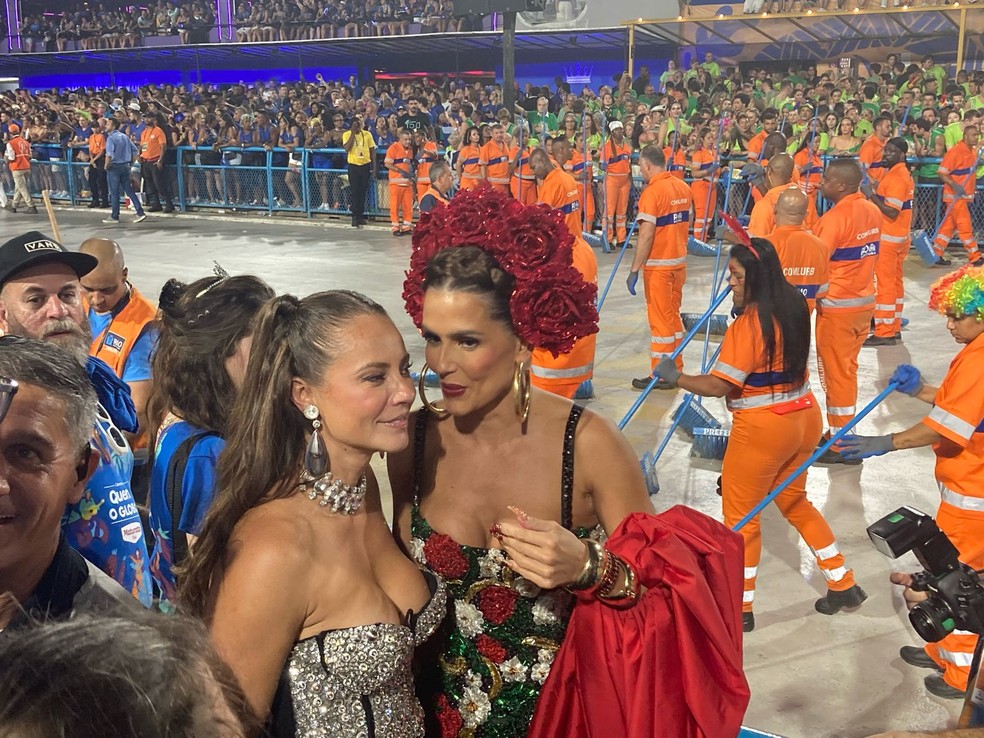 Paolla Oliveira e Deborah Secco no Camarote Quem O Globo — Foto: Camila Araujo