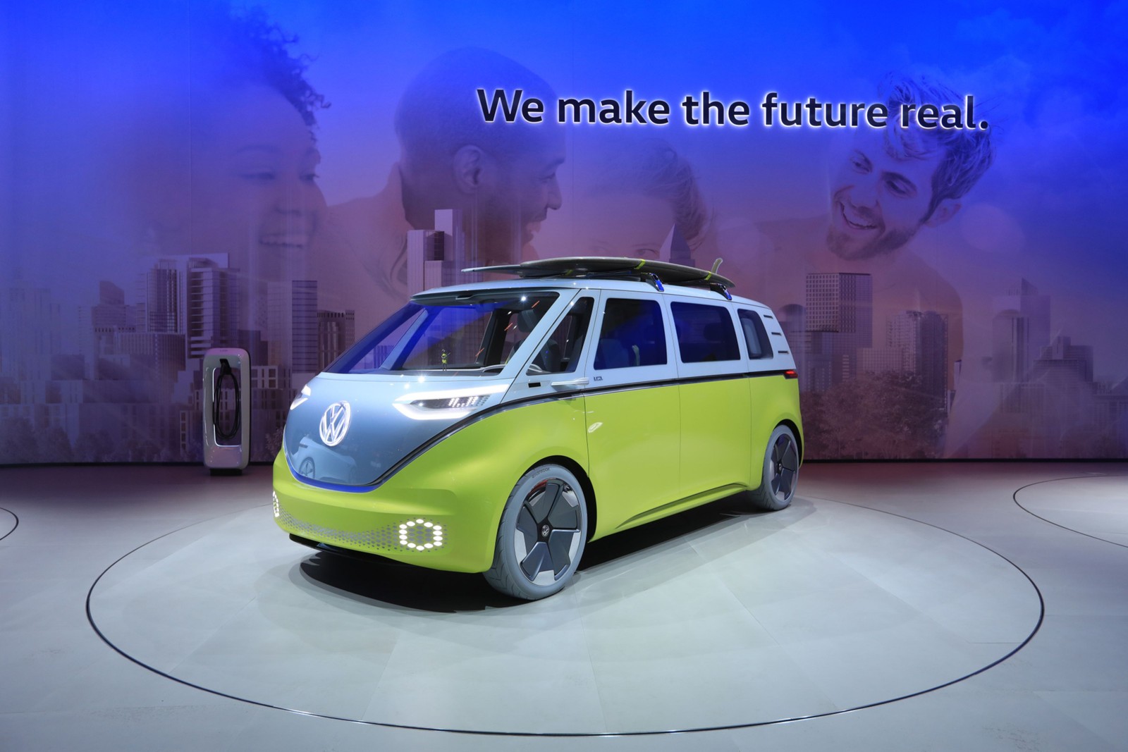 Apresentação do ID Buzz, a Kombi elétrica da Volkswagen — Foto: Bloomberg