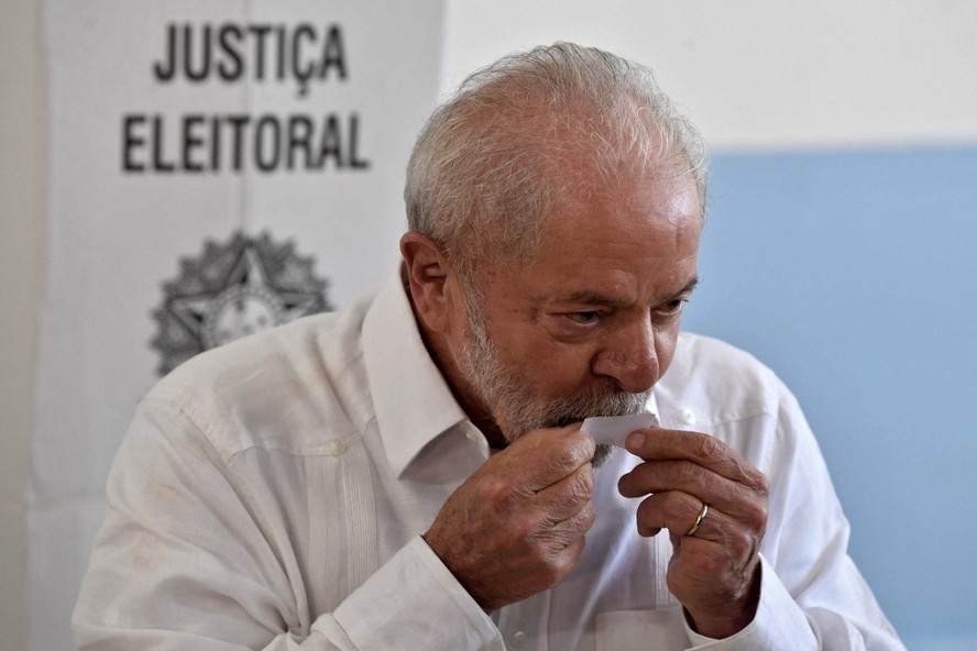 Lula vota em São Bernardo do Campo