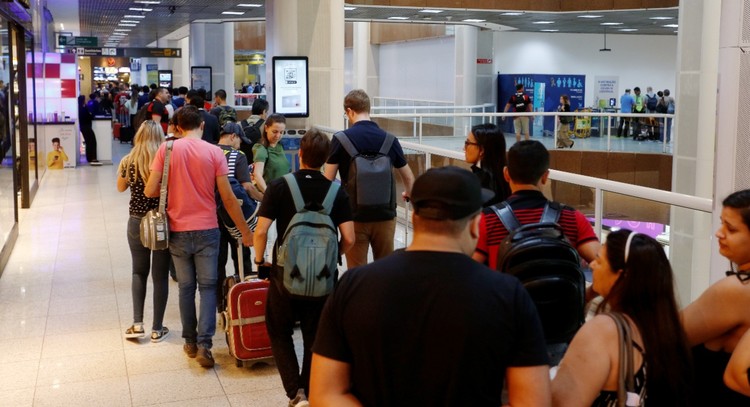 Fila no Aeroporto Santos Dumont, na manhã seguinte à final da Copa do Brasil