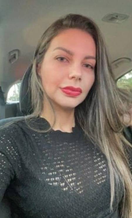 Mayara Fernandes, de 31 anos. A dentista foi feita refém pelo namorado, policial, por duas horas e meia na faculdade em que fazia pós-graduação, em Valença, no sul do estado. O PM Janitom Amorim deu um tiro na boca da vítima e foi preso após o crime, em novembro de 2020  — Foto: Reprodução / TV Rio Sul