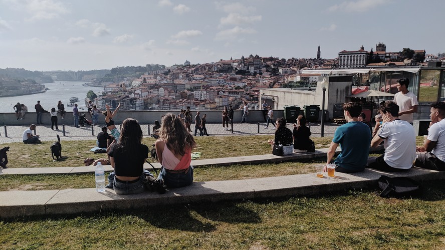Panorama do Porto a partir do Jardim do Morro, em Gaia