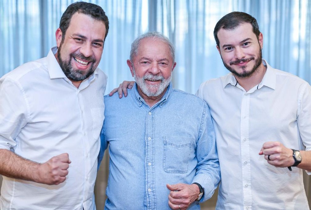 Lula durante reunião com Guilherme Boulos e Juliano Medeiros, do PSOL — Foto: Ricardo Stuckert/Divulgação