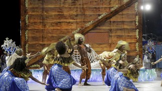 Desfile da Paraíso do Tuiuti — Foto: Domingos Peixoto