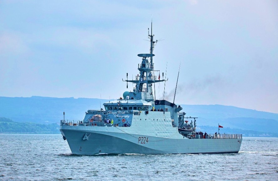 Em dezembro de 2023, o governo do Reino Unido anunciou que o navio-patrulha HMS Trent realizaria exercícios militares na Guiana