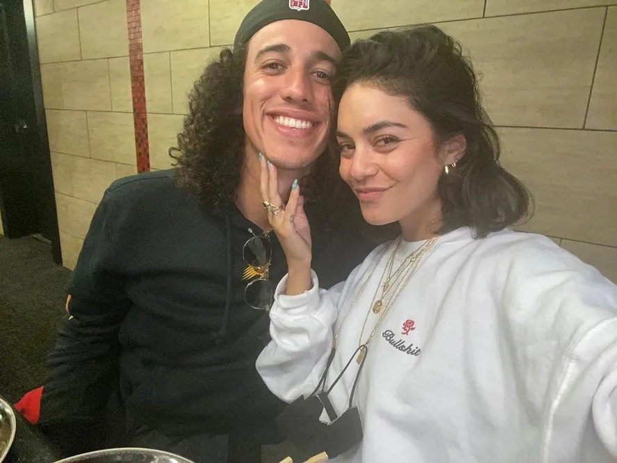 Vanessa Hudgens está noiva de astro do baseball, Cole Tucker — Foto: Foto: Reprodução/Instagram