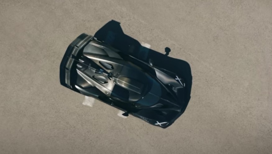 Segundo a Bugatti, a expectativa que a produção da série limitada de 40 unidades do Bolide seja realizada ainda em 2024 — Foto: Reprodução / Youtube