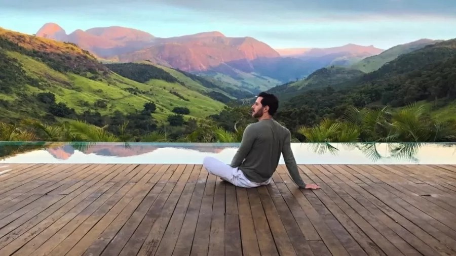 Ricardo Tozzi e sua vista paradisíaca — Foto: Reprodução / Instagram