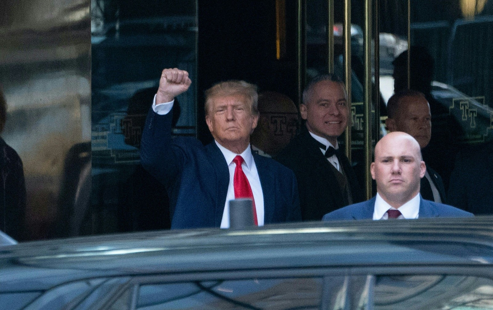 Trump deixa a Trump Tower a caminho do tribunal, em Manhattan  — Foto:  Bryan R. Smith / AFP