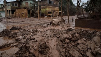 Vista do bairro de São José coberto de lama após as enchentes devastadoras, em Lajeado, Rio Grande do Sul — Foto: Nelson ALMEIDA / AFP