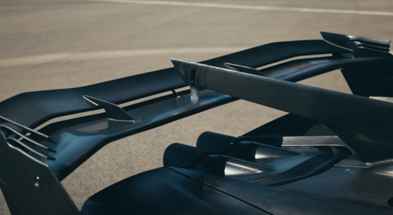 Asa traseira do Bugatti Bolide — Foto: Reprodução / Youtube