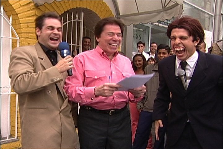 Rodrigo Scarpa e Wellington Muniz, o humorista que imitava Silvio Santos no "Pânico na TV", encontram o original para pedir autorização para seguir com o quadro no ar — Foto: Arquivo