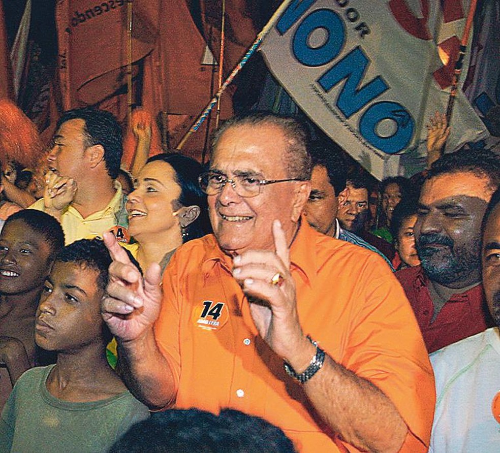 Empresário, fundador da Laginha Agroindustrial, em processo de insolvência desde 2008, João Lyra foi candidato ao governo de Alagoas, em 2006 — Foto: Robson Lima/Gazeta de Alagoas/28-9-2006