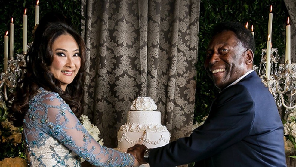 Pelé se casou pela terceira vez em 2016, com a empresária Marcia Aoki — Foto: Divulgação