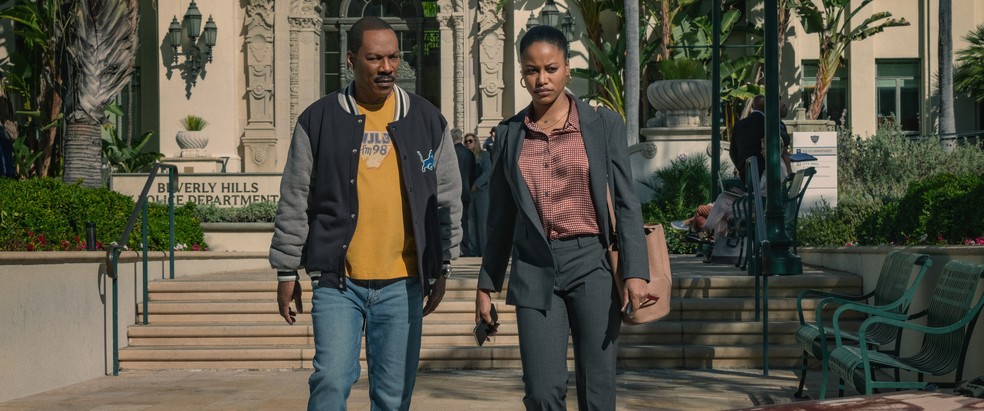 Eddie Murphy e Taylour Paige em cena de "Um tira da pesada 4: Axel Foley" — Foto: Divulgação / Netflix