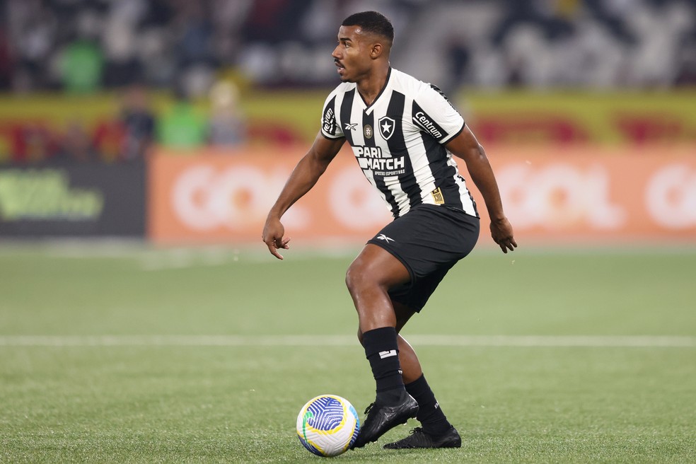 Cuiabano em ação pelo Botafogo — Foto: Vítor Silva/Botafogo