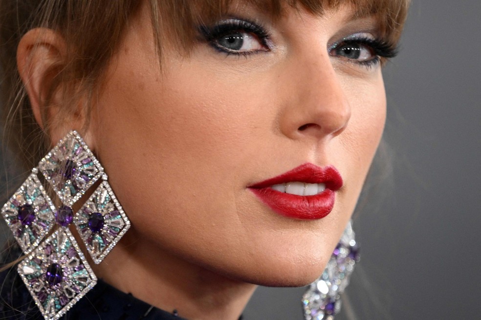 Taylor Swift no Grammy, em 2023 — Foto: Robyn BECK / AFP