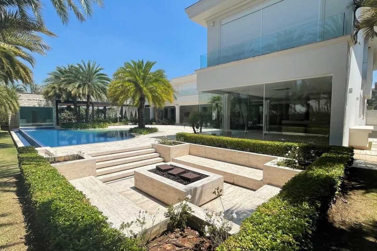 Conheça a mansão de R$ 43 milhões do cantor Luan Santana — Foto: Reprodução Internet