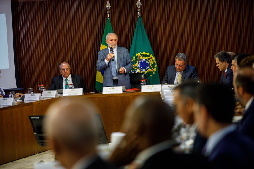 Presidente Lula convoca reunião ministerial para debater tragédia do Rio Grande do Sul