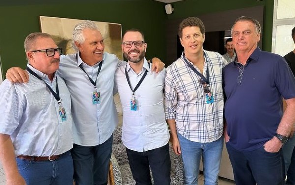Nabhan Garcia, Ronaldo Caiado, Jorge Seif, Ricardo Salles e Jair Bolsonaro em Ribeirão Preto