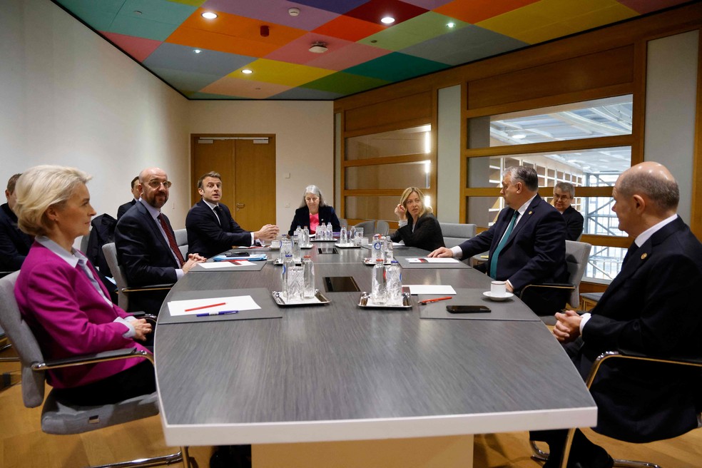 Encontro multilateral entre líderes da UE e Orbán ajudaram a destravar pauta — Foto: Ludovic Marin/AFP