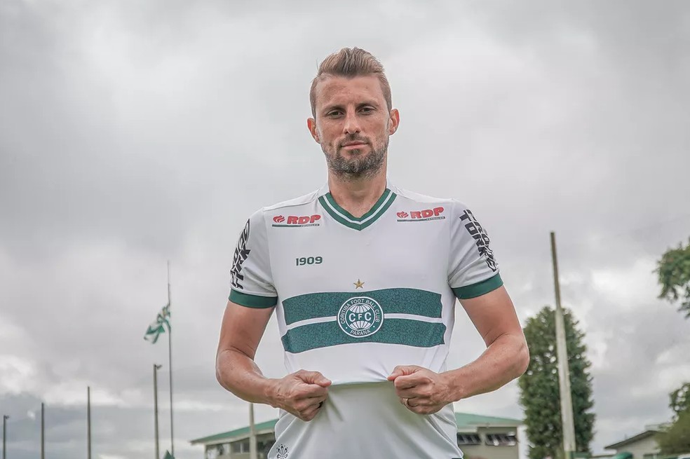 Henrique voltou ao Coritiba em 2021 — Foto: Divulgação/Coritiba