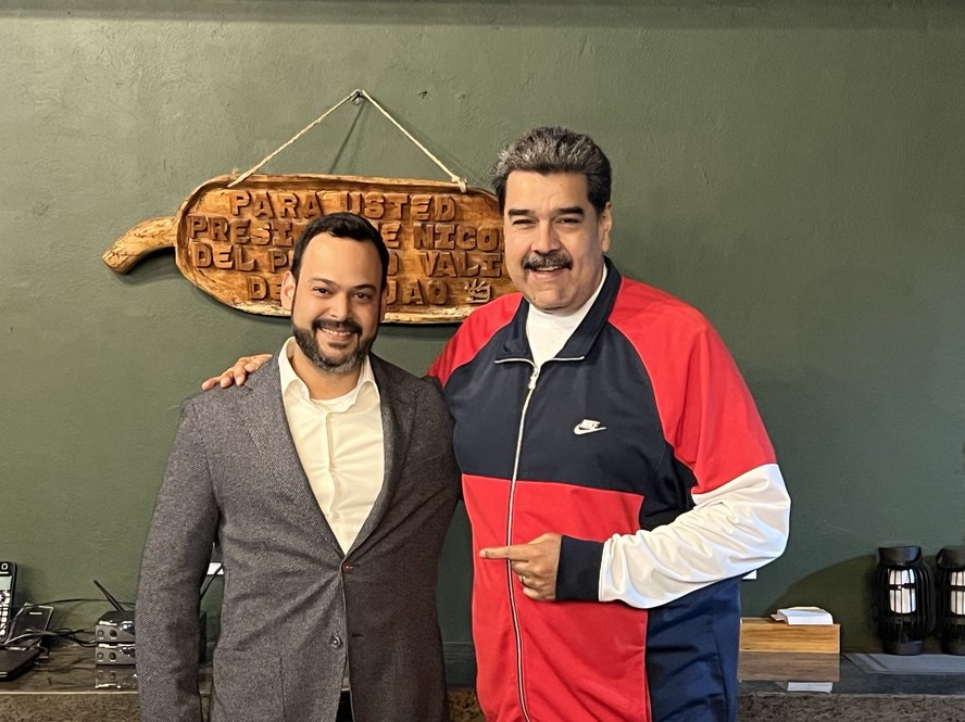 Imagem publicada pelo presidente Nicolás Maduro em 22/12/2022 no Twitter, apresentando Manuel Vicente Vadell (à esq.) como seu indicado para ser embaixador da Venezuela no Brasil