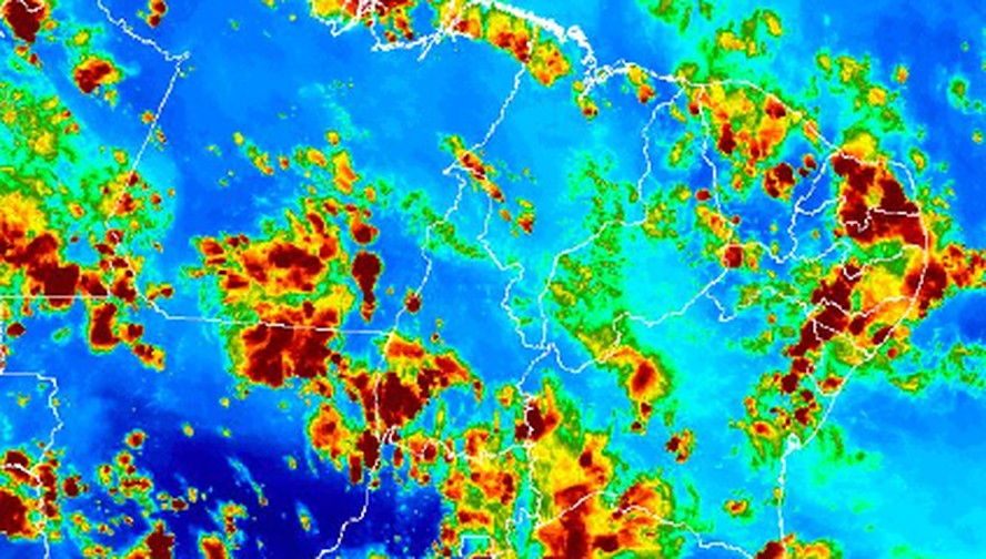 Chuvas intensas devem continuar em parte do Nordeste, enquanto região Norte registra altas temperaturas