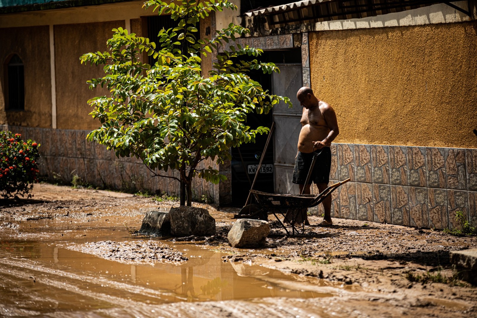 Vítimas das chuvas no RJ vão receber 35 toneladas de alimentos e itens de higiene e limpeza através da Ação da Cidadania — Foto: Hermes de Paula / Agência O Globo