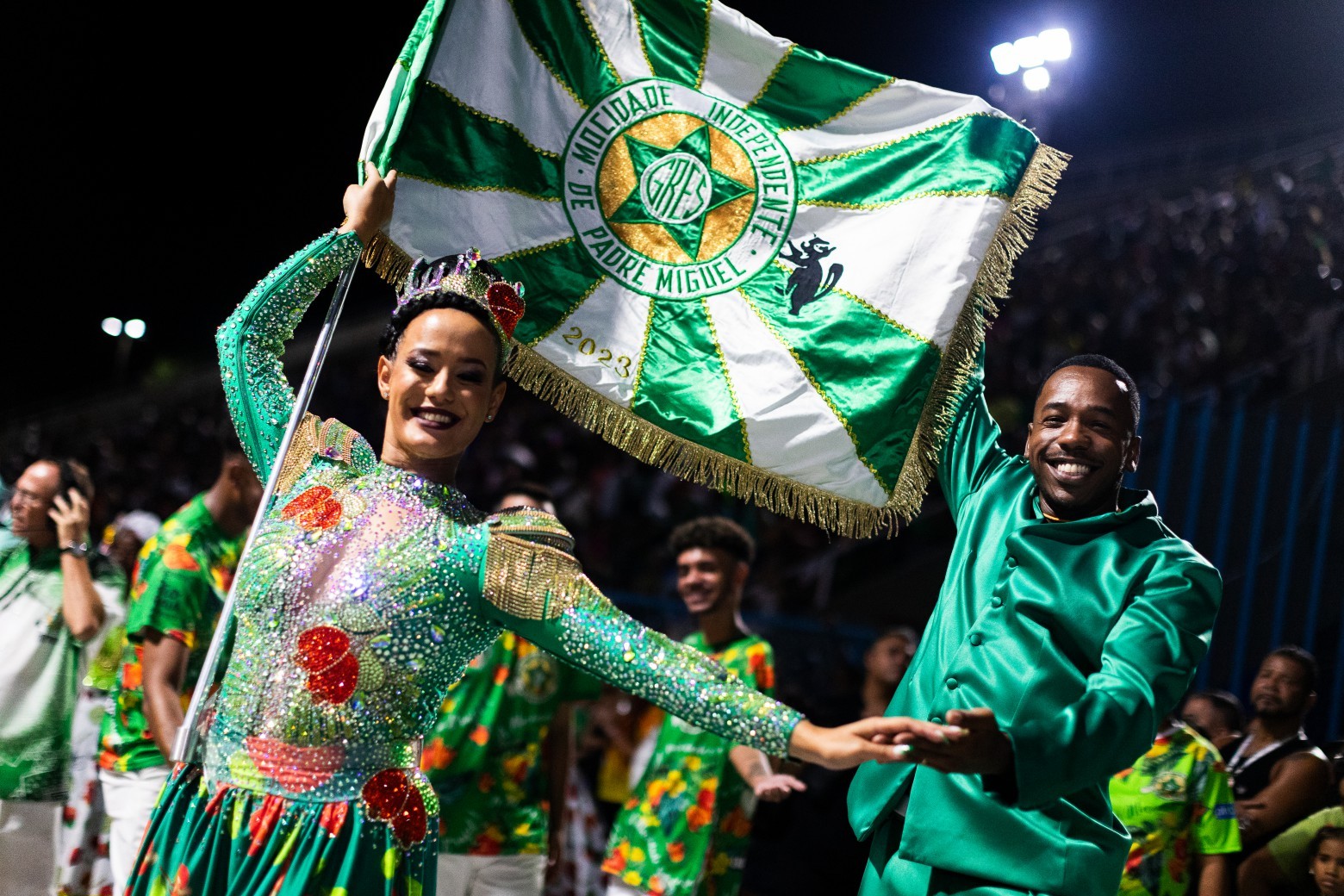 Bruna Santos e Diogo Jesus, casal de mestre-sala e porta-bandeira da Mocidade — Foto: Vitor Melo