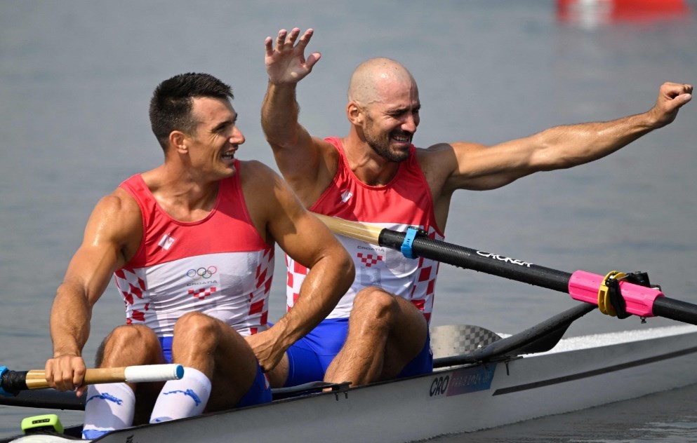 Os irmãos croatas Martin e Valent Sinkovic — Foto: Divulgação/AFP