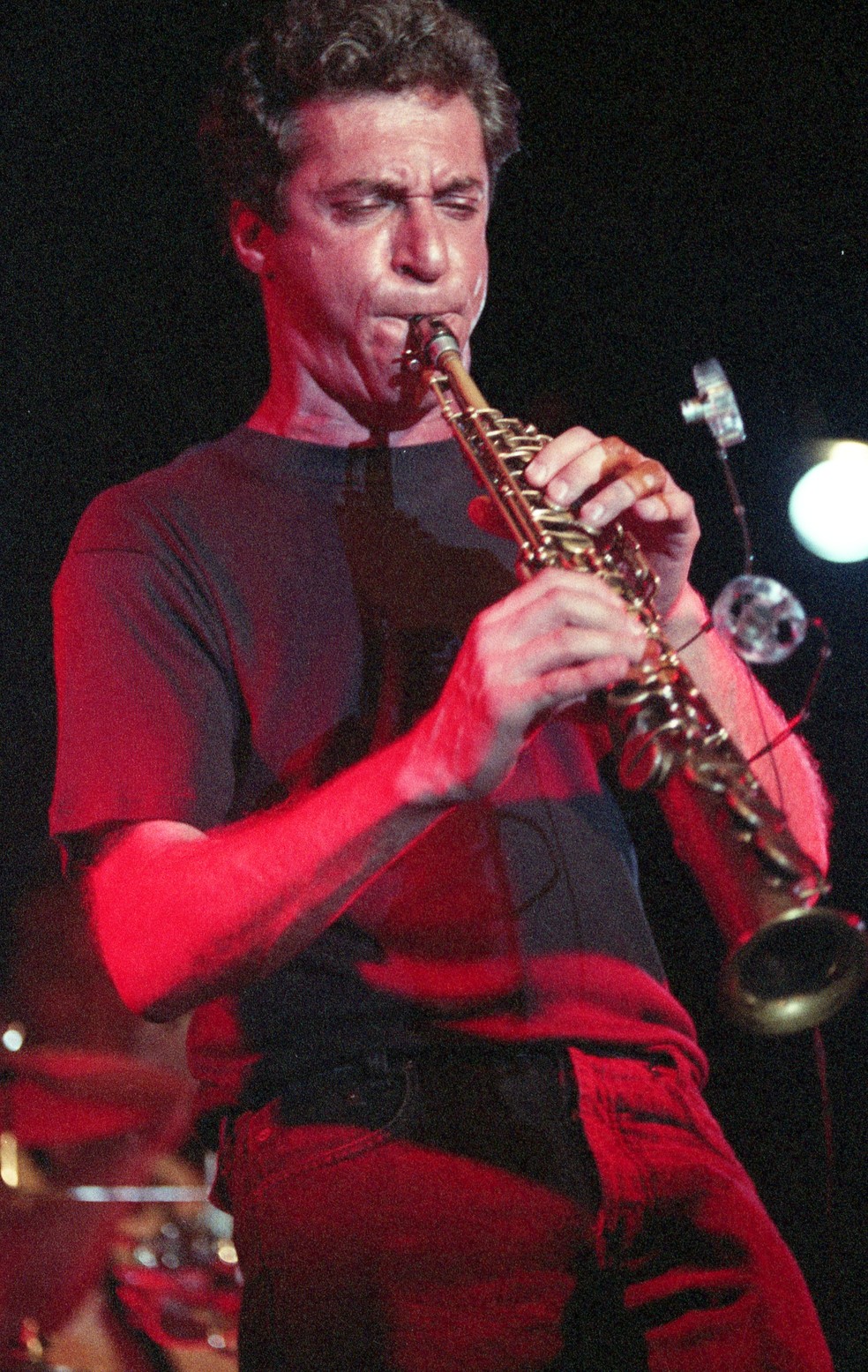 Zé Nogueira durante apresentação no Free Jazz Festival, em 1996 — Foto: Gabriel de Paiva / Agência O Globo