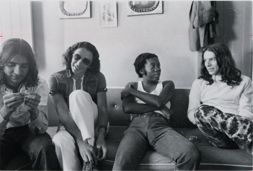 Clube da Esquina: Lô Borges, Hélcio Jacaré, Milton Nascimento e Beto Guedes na cidade de Três Pontas (MG), onde Bituca cresceu — Foto: arquivo/4-6-1972