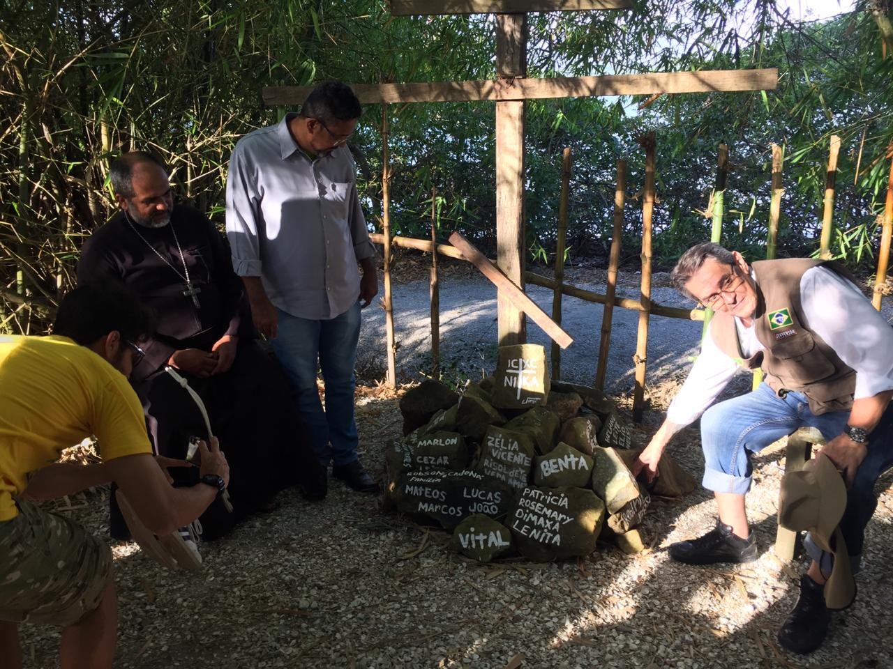 Roberto Jefferson em instalação na Ilha da Maré que Kelmon diz ser igreja — Foto: Reprodução