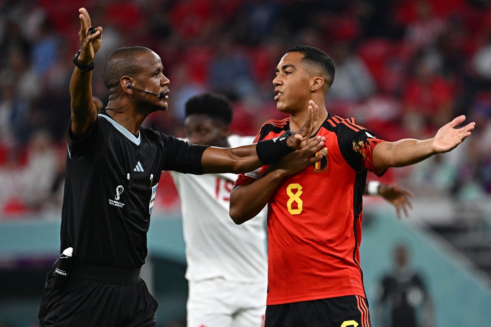 Youri Tielemans está perto de término de vínculo com o Leicester — Foto: ANNE-CHRISTINE POUJOULAT/AFP