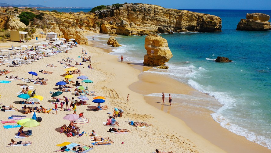 Praia de São Rafael, no Algarve