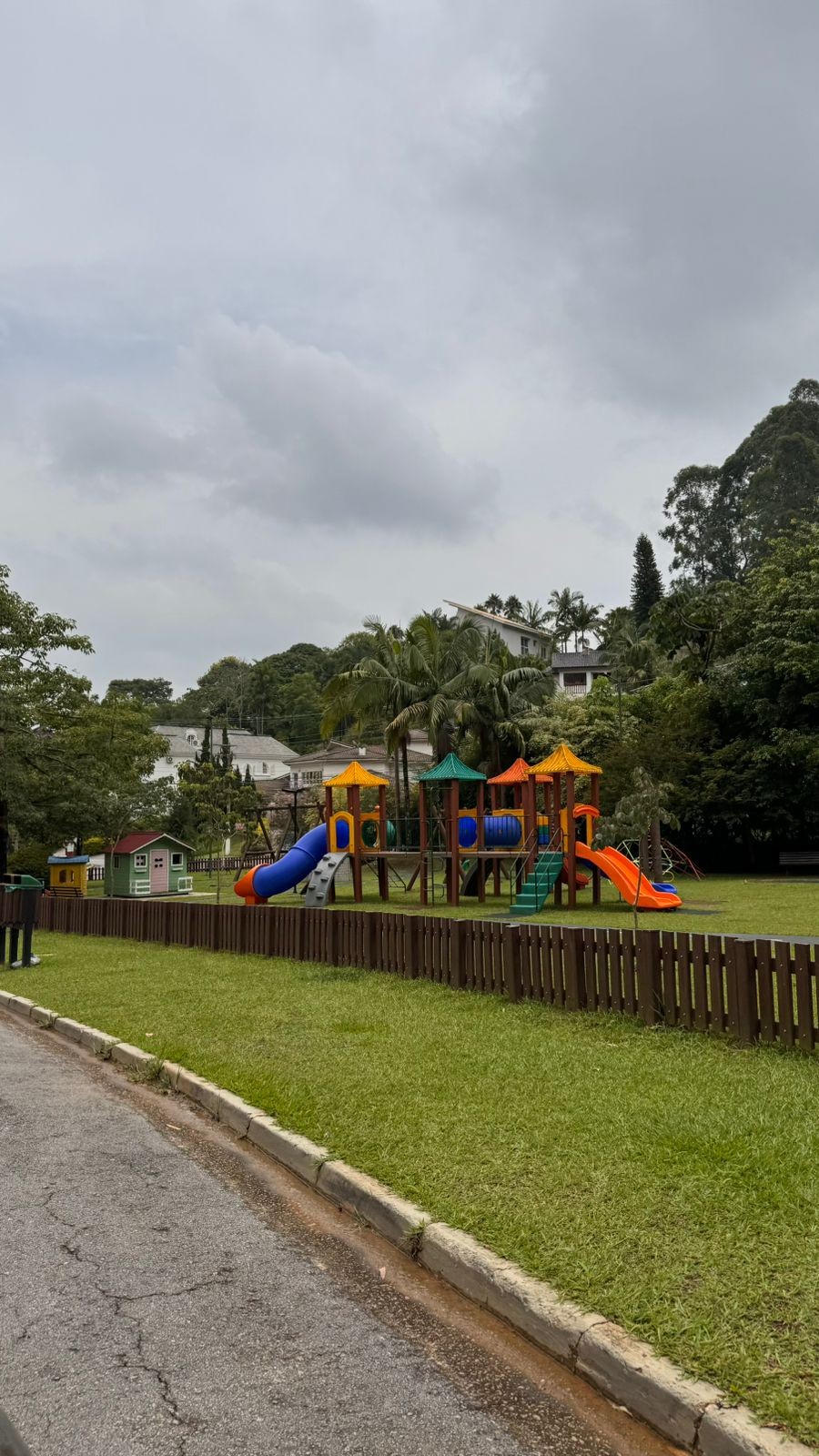 Área comum do condomínio Tamboré 1, localizado em Barueri, próximo de São Paulo — Foto: Reprodução