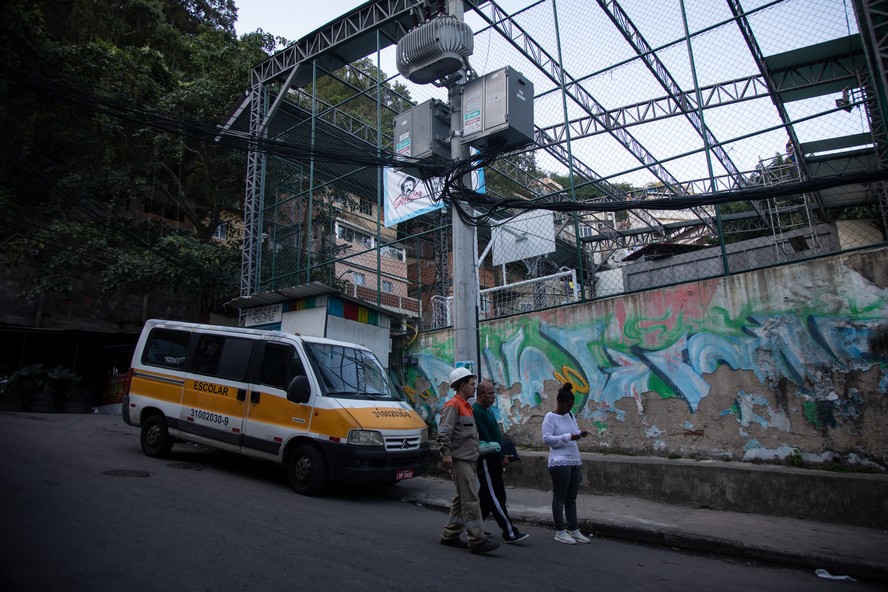 Em 2022, Light passou a instalar caixas blindadas em comunidades para previr gatos