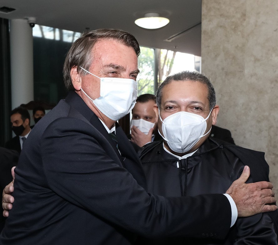 O ex-presidente Jair Bolsonaro e o ministro do Supremo Kassio Nunes Marques