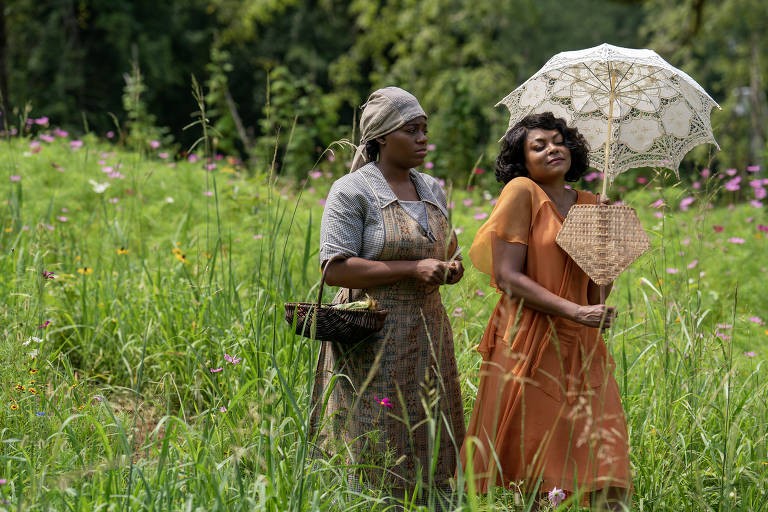 As atrizes Fantasia Barrino e Taraji P. Henson em cena de 'A cor é púrpura' — Foto: Divulgação